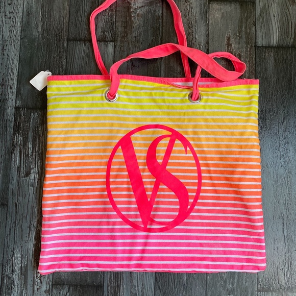 Victoria's Secret Beach Bag and Beach Blanket - Picture 1 of 4